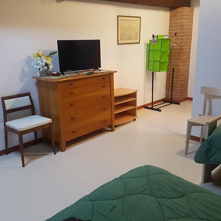 Al Fienile Hotel Orzano ภายนอก รูปภาพ