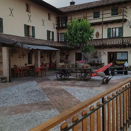 Al Fienile Hotel Orzano ภายนอก รูปภาพ