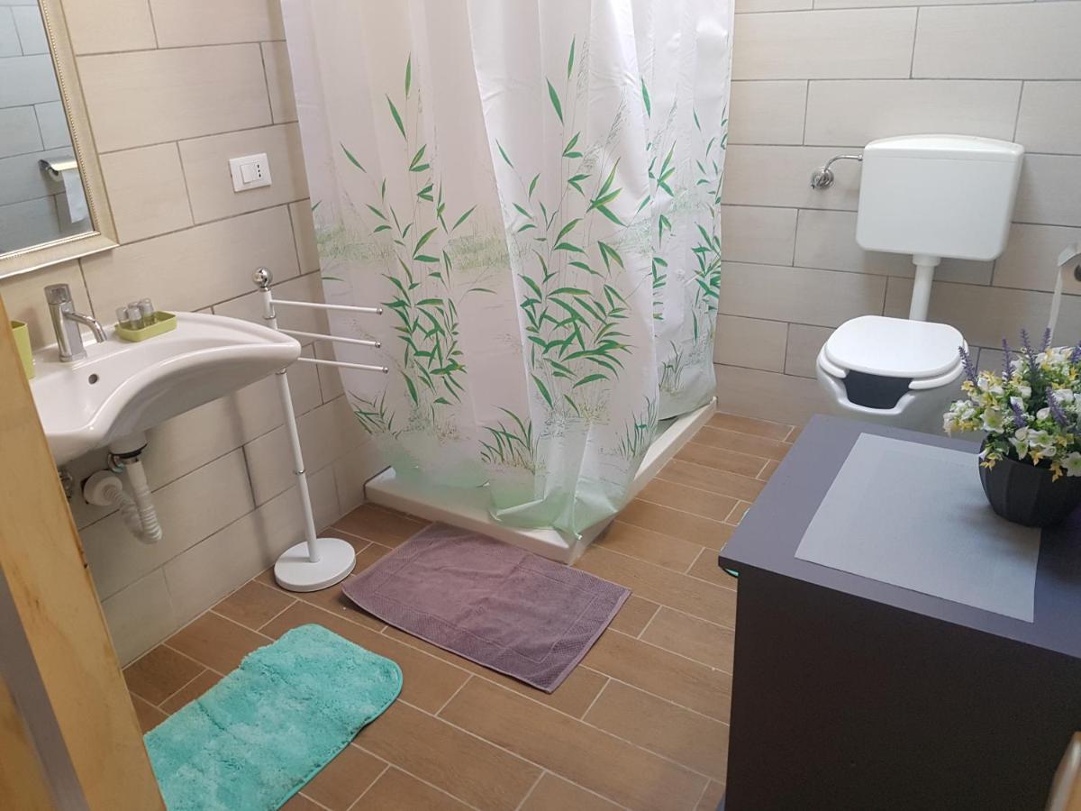 Al Fienile Hotel Orzano ภายนอก รูปภาพ