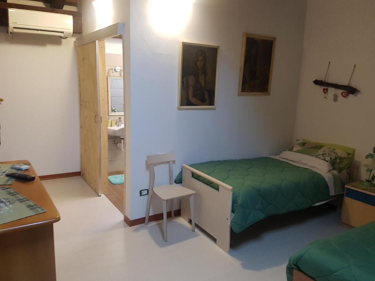 Al Fienile Hotel Orzano ภายนอก รูปภาพ