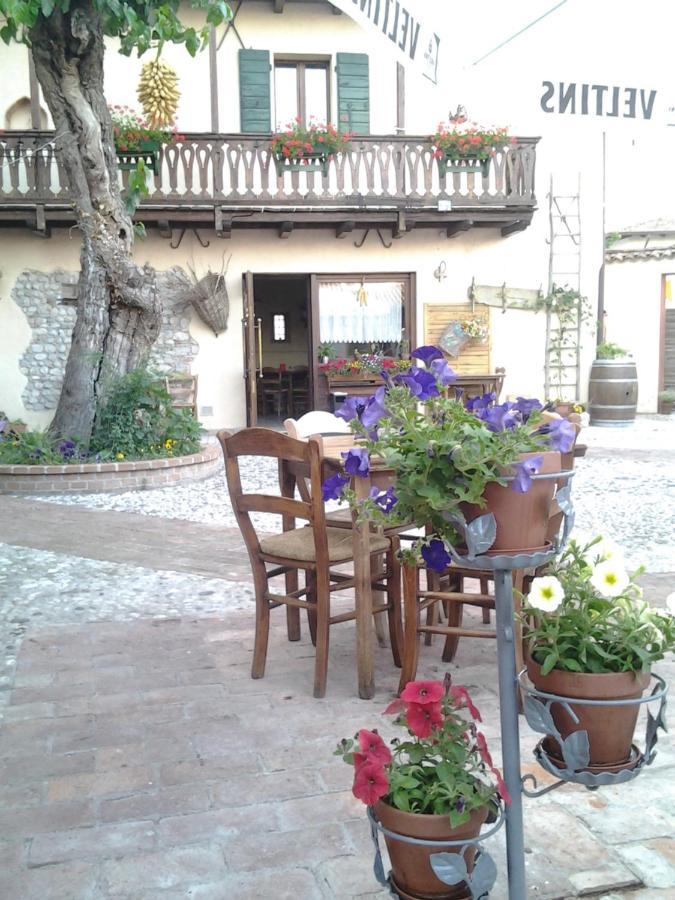 Al Fienile Hotel Orzano ภายนอก รูปภาพ