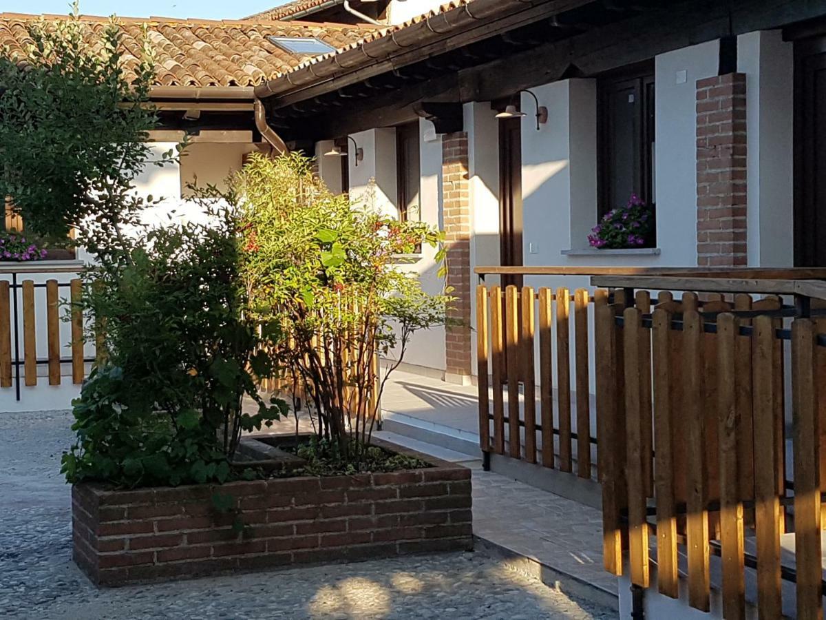 Al Fienile Hotel Orzano ภายนอก รูปภาพ