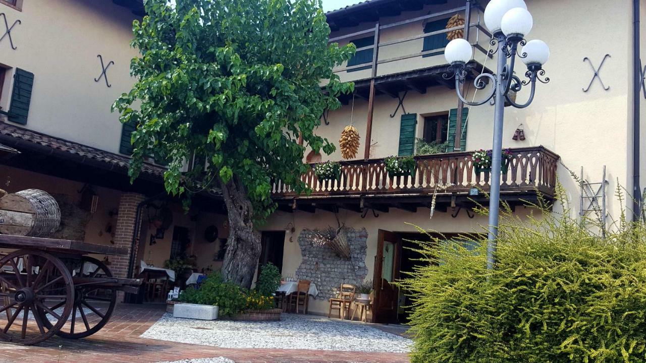 Al Fienile Hotel Orzano ภายนอก รูปภาพ